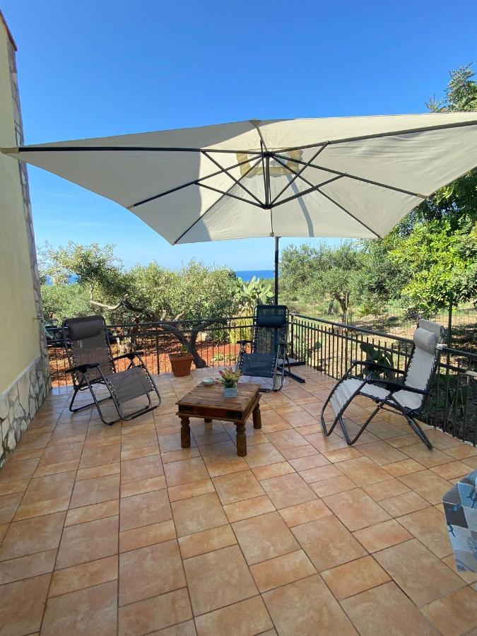 Villa L'Orizzonte Di Calabianca 카스텔라마레델골포 외부 사진