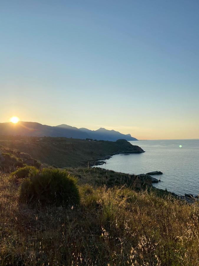 Villa L'Orizzonte Di Calabianca 카스텔라마레델골포 외부 사진