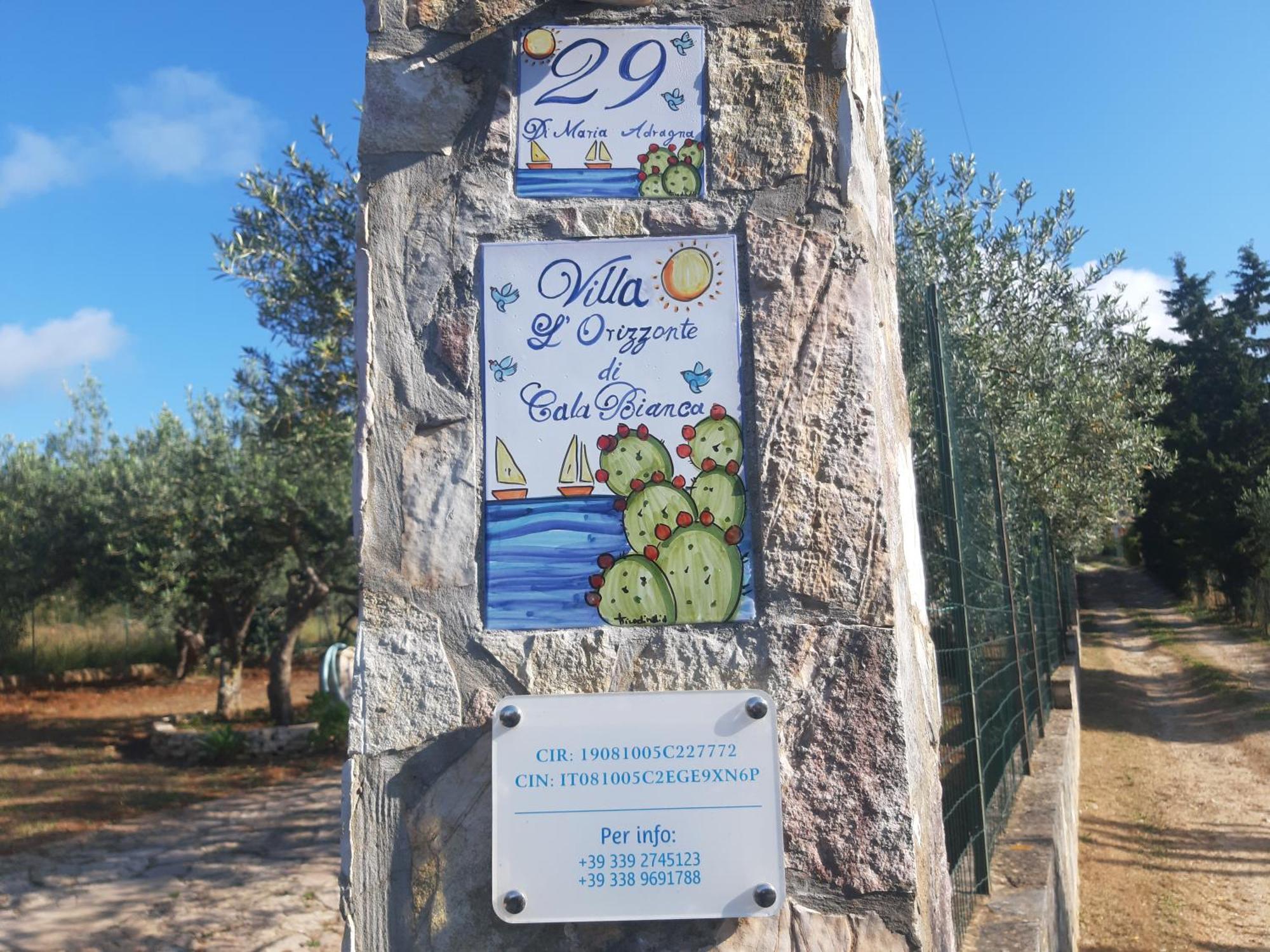 Villa L'Orizzonte Di Calabianca 카스텔라마레델골포 외부 사진